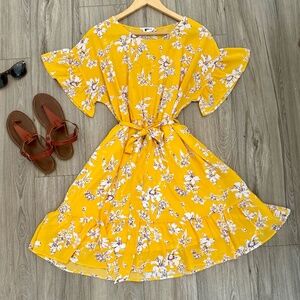 West K Valeria Ruffle Detail Dress (Stitch Fix) – Size L – Yellow Gold Floral